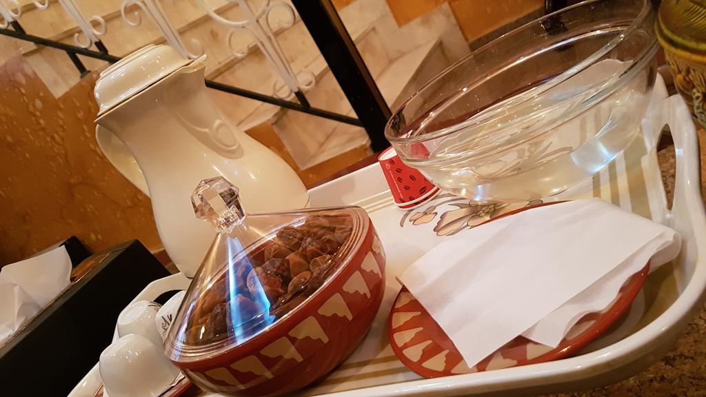 Al Majd Hotel ‘Ibrī エクステリア 写真