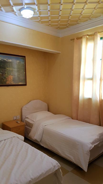 Al Majd Hotel ‘Ibrī エクステリア 写真