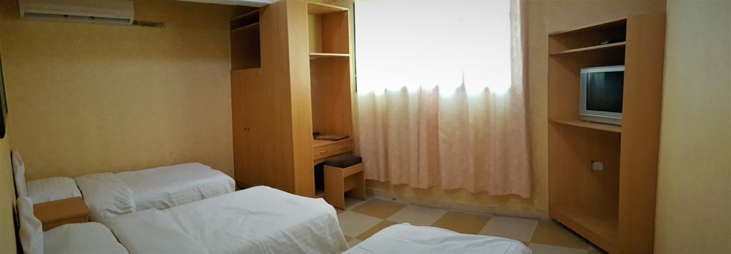 Al Majd Hotel ‘Ibrī エクステリア 写真