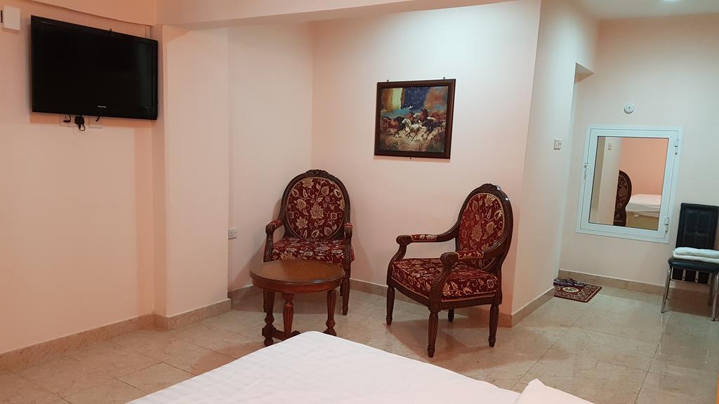 Al Majd Hotel ‘Ibrī エクステリア 写真